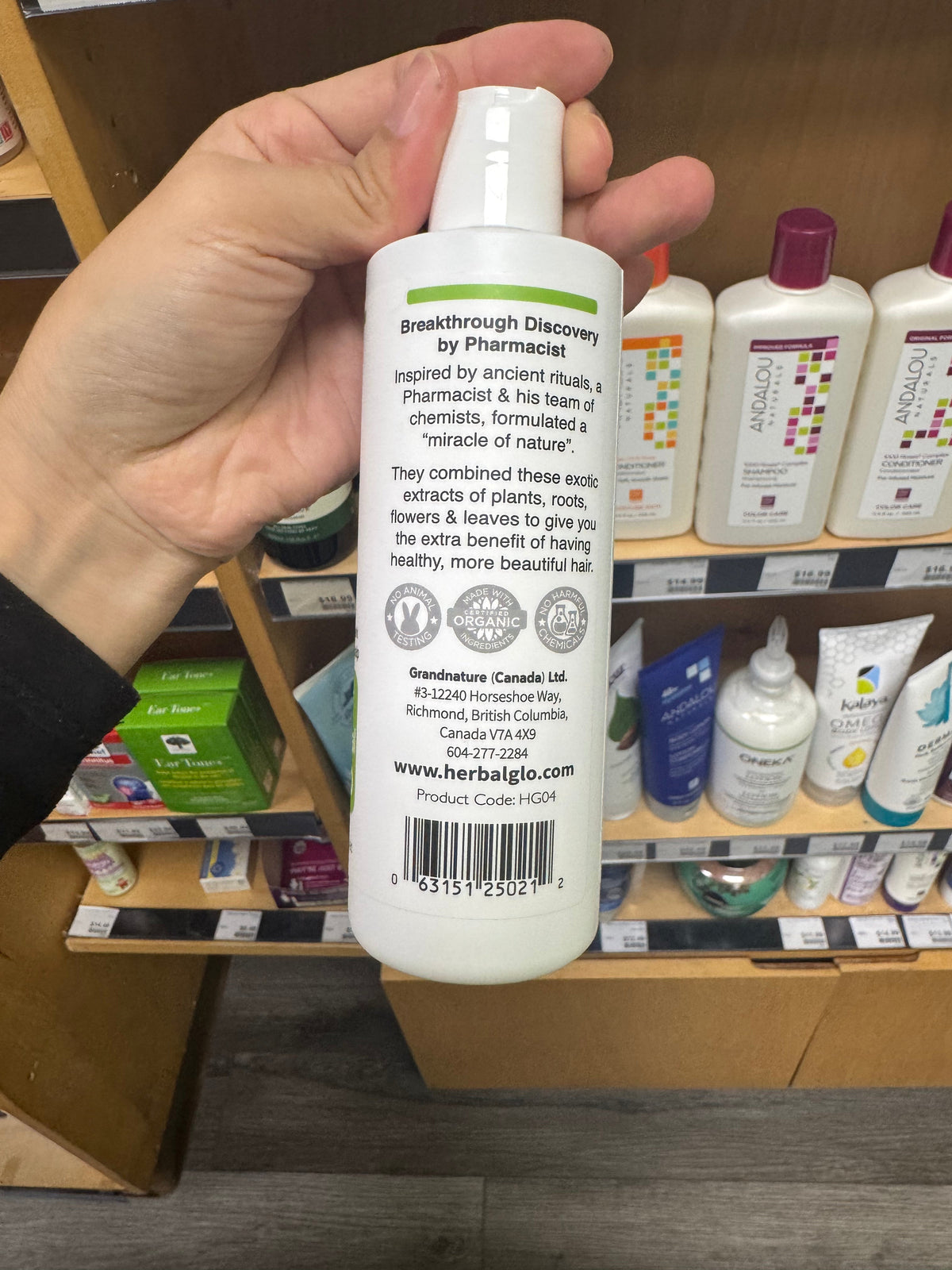 Herbal Glo Dandruff Flake Removal Shampoo 250 mL bottle
